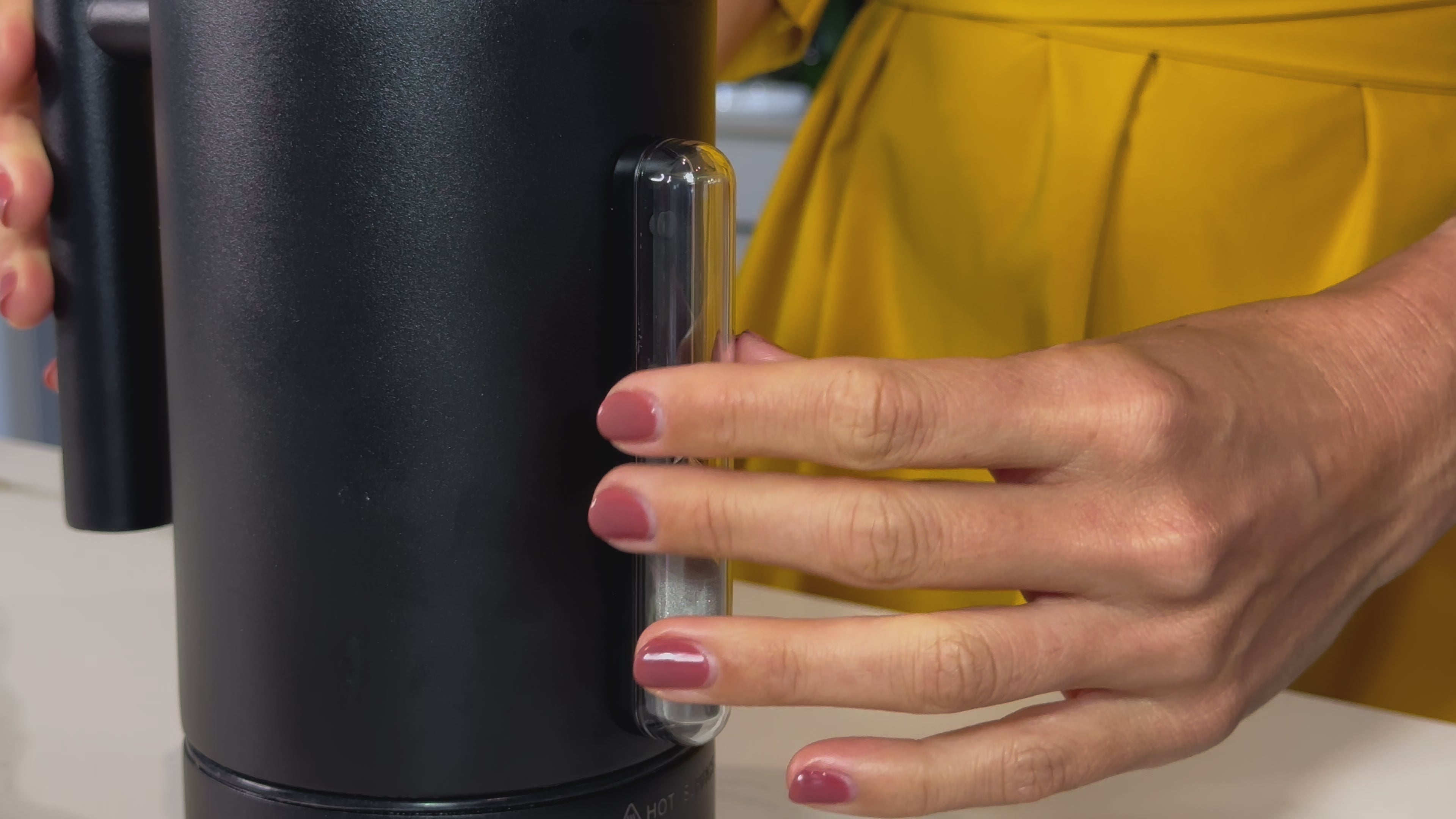 Load video: Not earlier, not super late. Press your coffee at the perfect time.